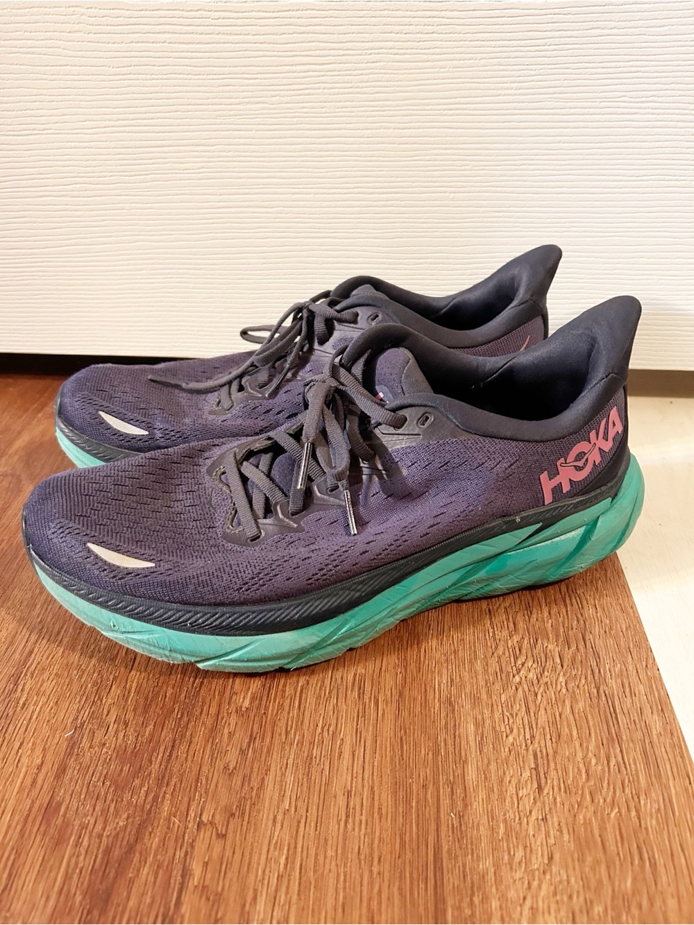 HOKA One A Clifton 8 Sz 9.5 B 1119394 OSAT Women's Athletic Running Shoes